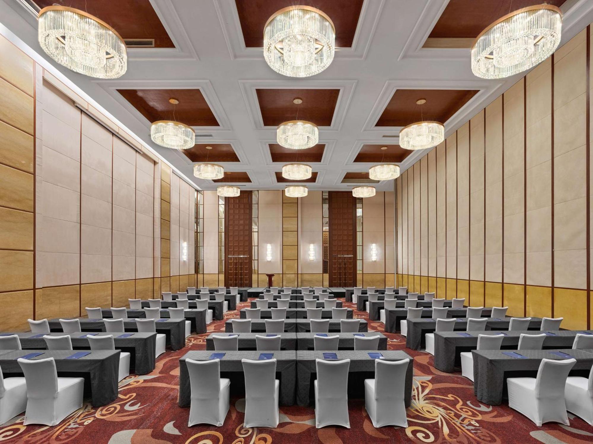 Hilton Beijing Capital Airport Hotel Shunyi Exterior foto